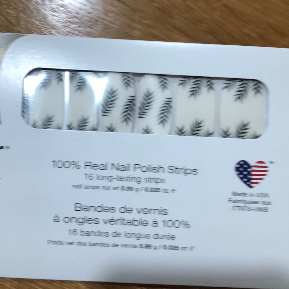 Palm Before the Storm Color street nail strips